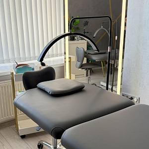 Салон маникюра и педикюра NAIL LOUNGE