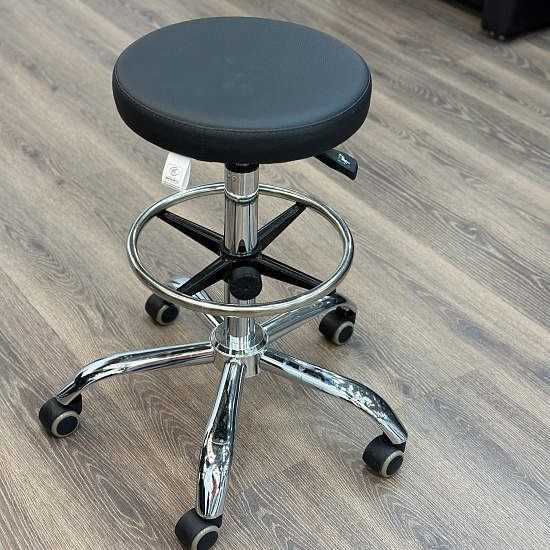 Стулья для парикмахера: Топ для парикмахера с кругом под ноги (VLK 100) за 325 руб. Фото 4